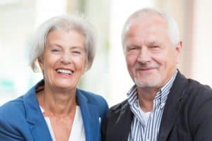 bringing-back-your-full-smile-with-implant-dentures